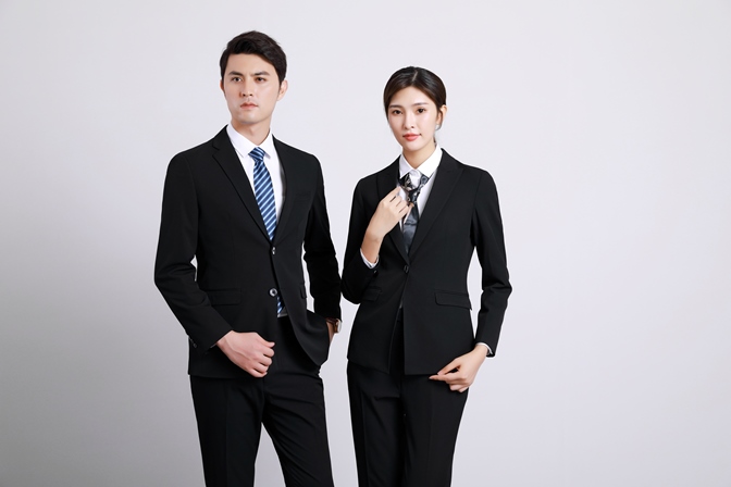 工作服抵工資，誰(shuí)家規(guī)矩？